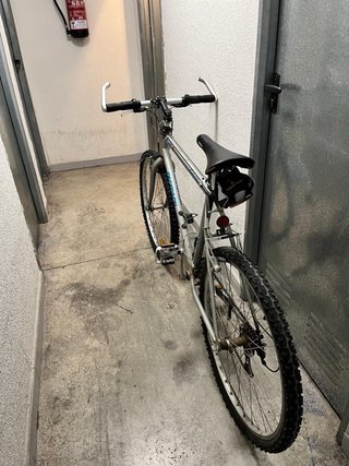Bicicleta Decathlon 500 Gris