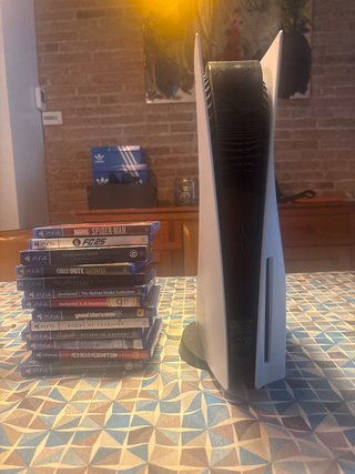Playstation 5 + 13 Juegos