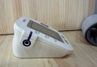 Tensiometro Omron M6 Comfort