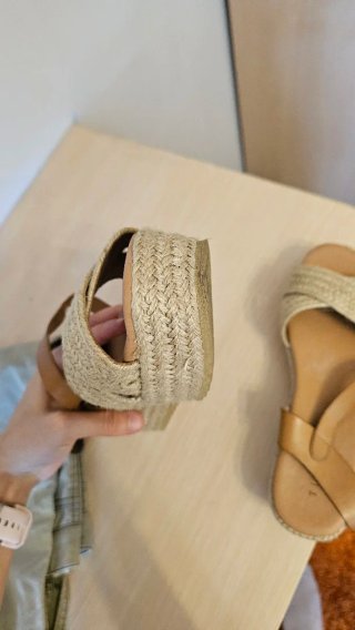 Sandalias Tiziana Beige y Marrón