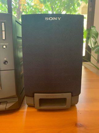 Minicadena Sony PMC-R30L + altavoces