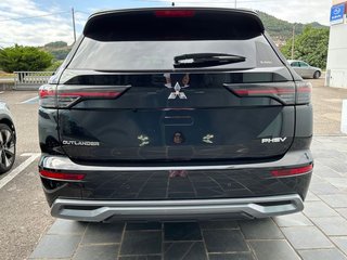 Mitsubishi Outlander PHEV Kaiteki+ 4WD