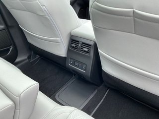 Mitsubishi Outlander PHEV Kaiteki+ 4WD