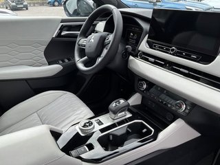 Mitsubishi Outlander PHEV Kaiteki+ 4WD