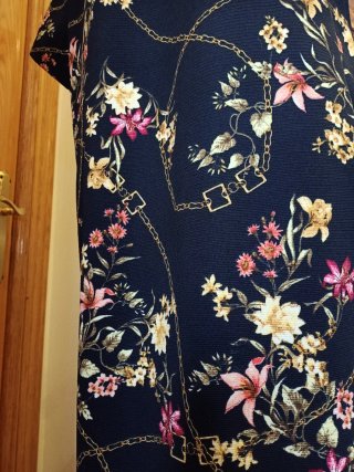 Vestido NUEVO azul floral cadena fabricado España