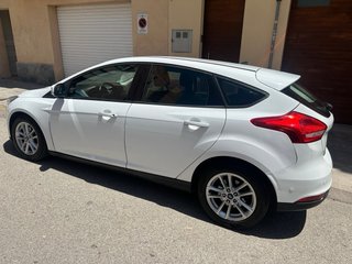 🚗 Ford Focus Titanium 1.0 EcoBoost 125 – Único pr