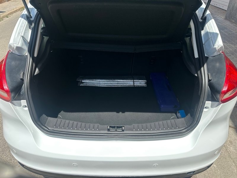 Ford Focus 2016, foto 8