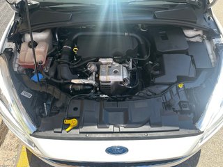 🚗 Ford Focus Titanium 1.0 EcoBoost 125 – Único pr