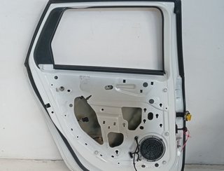 Puerta trasera izquierda peugeot 308 sw 487100