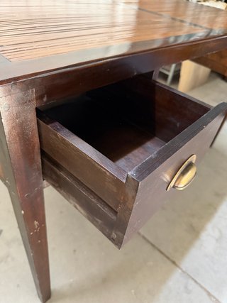 Escritorio de madera y bambú