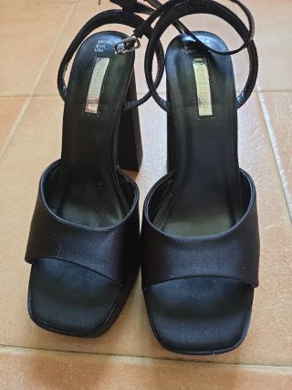 Tacones negros plataforma