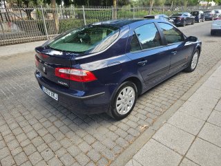 Renault Laguna 1.6i 110cv 140000km año 2002