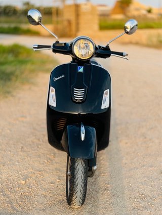 Vespa SUPER GTS 300 Negra Automática
