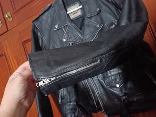 Chaqueta Cuero Negra Vintage Talla M/L (40)