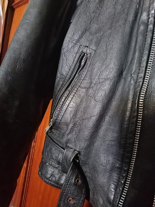 Chaqueta Cuero Negra Vintage Talla M/L (40)