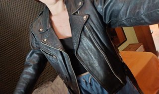 Chaqueta Cuero Negra Vintage Talla M/L (40)