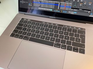 MacBook Pro 15 i9 / 32GB RAM / 1TB SSD