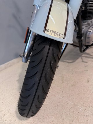 Royal Enfield Classic 350 Blanca