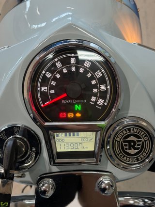 Royal Enfield Classic 350 Blanca