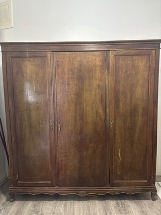 Armario antiguo madera 3 puertas