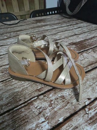 Sandalias Niña Kiabi Talla 23 Doradas