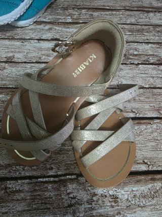 Sandalias Niña Kiabi Talla 23 Doradas