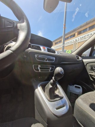 Despiece Renault Megane Scenic 2010