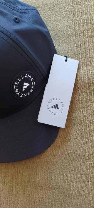 Cappellino Stella McCartney x Adidas Nero