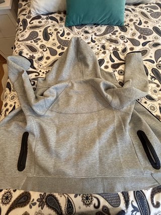 Chaqueta Nike Tech Gris