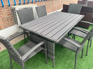 Mesa exterior + 6 sillas ratán