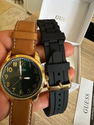 Reloj Guess Dorado y Marrón