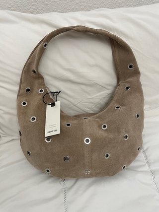Bolso piel Brownie con tachuelas