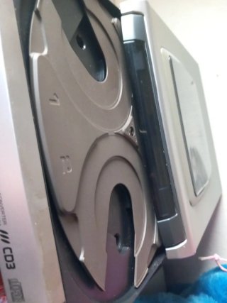 Equipo Aiwa con altavoces