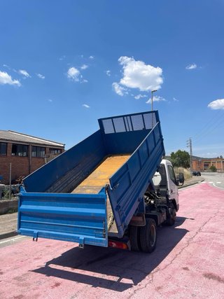 Mitsubishi Canter Basculante 2006