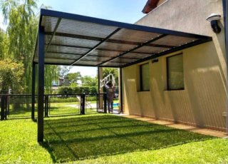 Pérgola a medida de estructura metálica