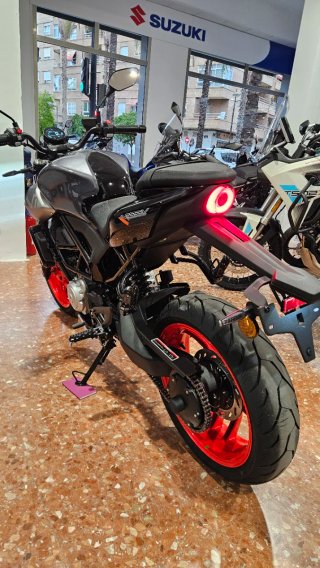 Morbidelli N125V Gris/Rojo Naked