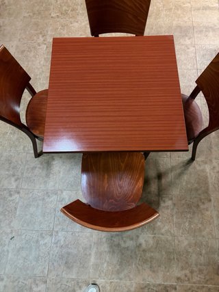 Tavoli da bar in legno