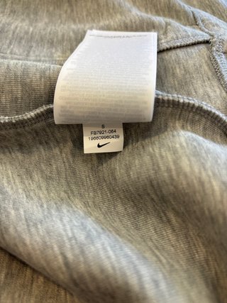 Chaqueta Nike Tech Negra y Gris