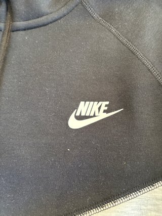 Chaqueta Nike Tech Negra y Gris