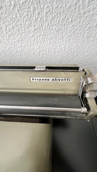 Máquina de escribir Hispano Olivetti Lexicon 80
