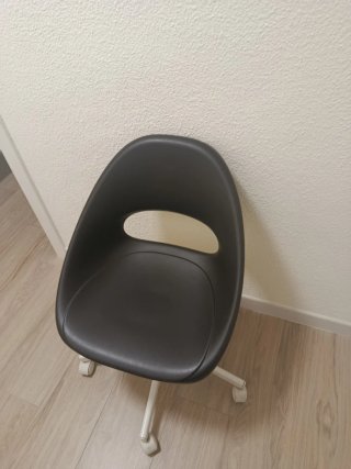 Silla giratoria de oficina con ruedas + cojín