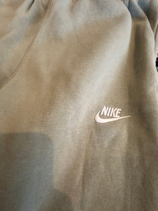 Pantalón Nike Sportswear verde