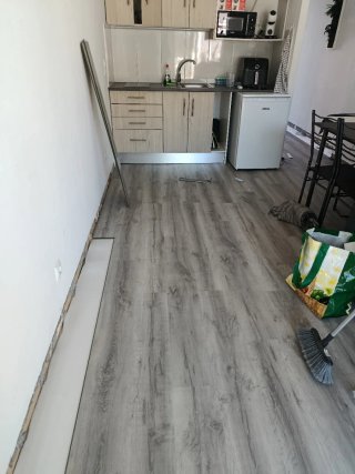 Montaje parquet, puertas y toldos