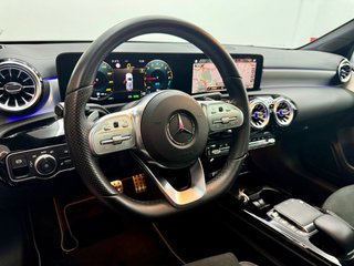 Mercedes-Benz Clase A250e black edition