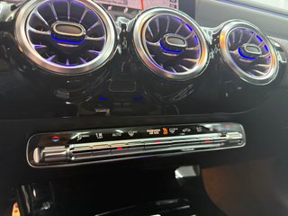 Mercedes-Benz Clase A250e black edition