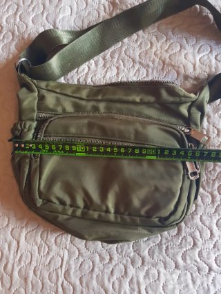 Bolso de hombro verde militar