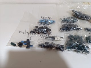 Stock condensatori elettrolitici vari