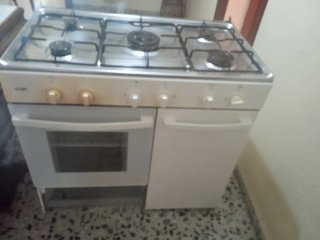 Cocina de gas butano con horno