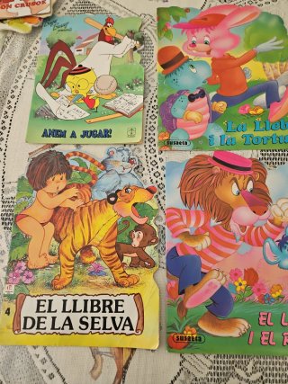 Lote de cuentos en catalan troquelados