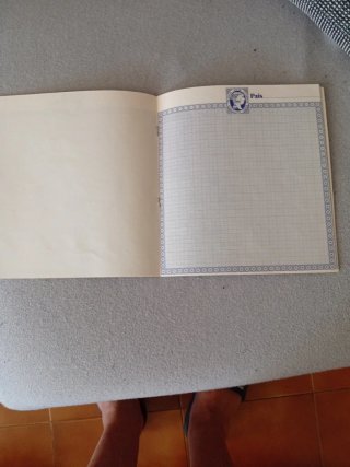 Álbum de sellos con diseño de sellos vintage